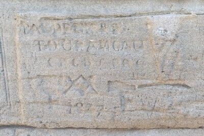 Enlarge image 2 on 3, modal window