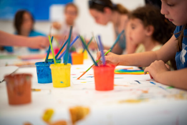 Exposition des oeuvres réalisées dans le cadre du dispositif "Art en crèche", dimanche 12 juin 2022 au Musée des Beaux-Arts de Tours.