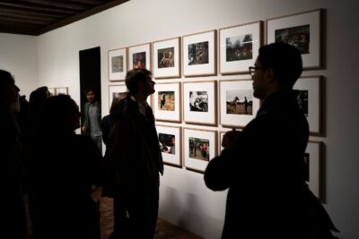 Visiteurs de l'exposition - Enlarge image 18 on 20, modal window